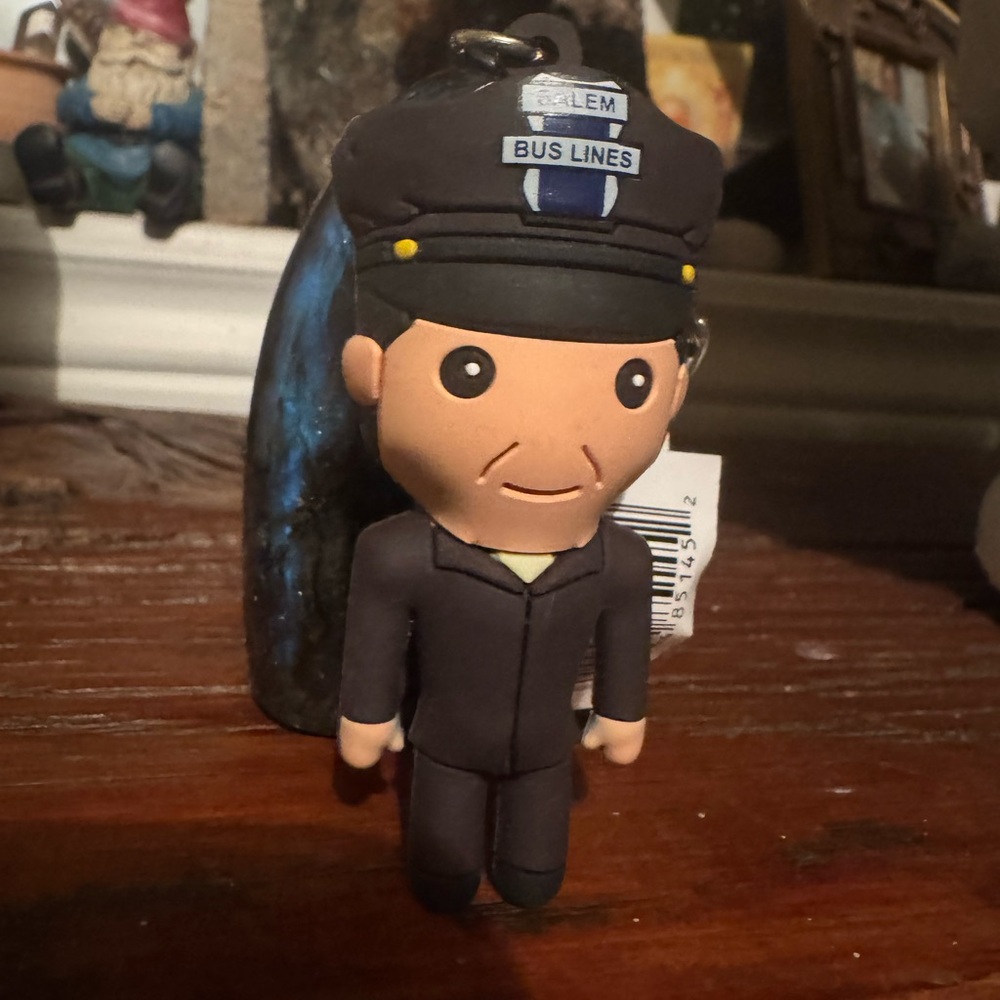 Hocus Pocus Series 2 blind bag - Salem Bus Driver Keychain Figure (Mystery)